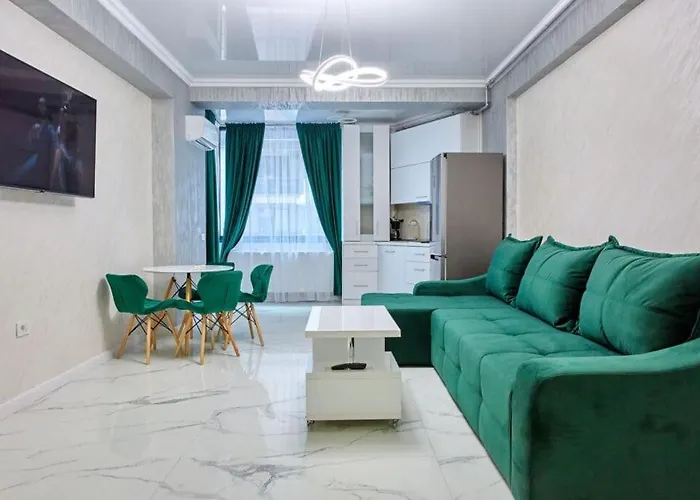 - Hf Building 公寓 那沃达利